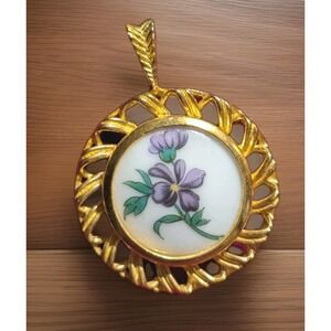 Hutschenreuther‎ Porcelain Pendant Germany Lion Mark Gold Tone Frame